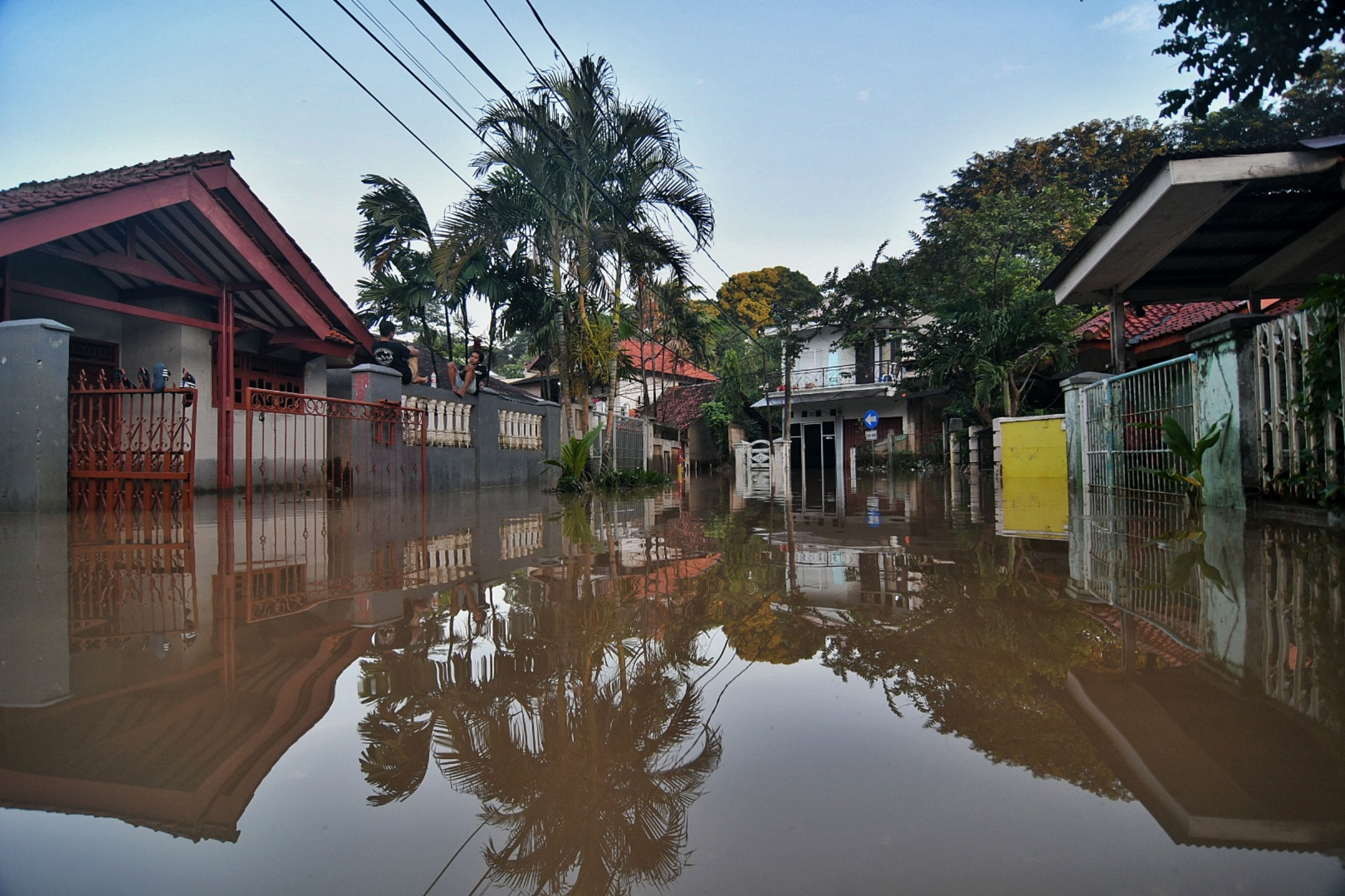 Anies Targetkan Banjir Surut 6 Jam, Kenyataannya 9 Jam Lebih