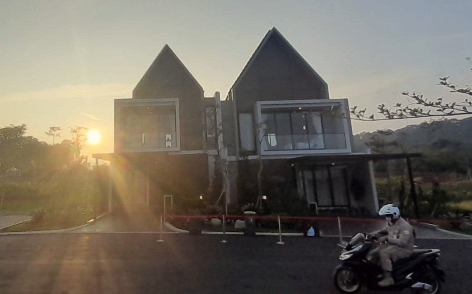 Suasana Sabtu (16/10) pagi  di hunian panoramic Summarecon Bogor, di Sukaraja, Bogor, Jawa Barat,