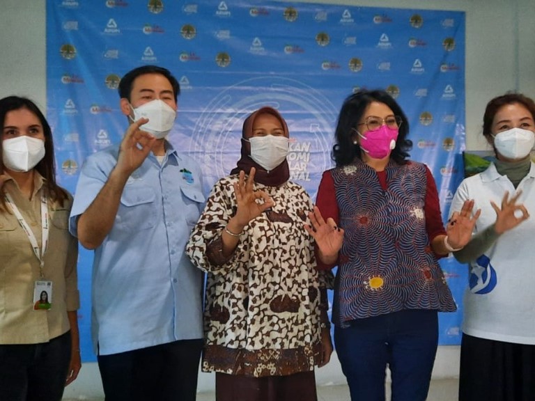 KLHK dan Le Minerale Inisiasi Standardisasi Bank Sampah