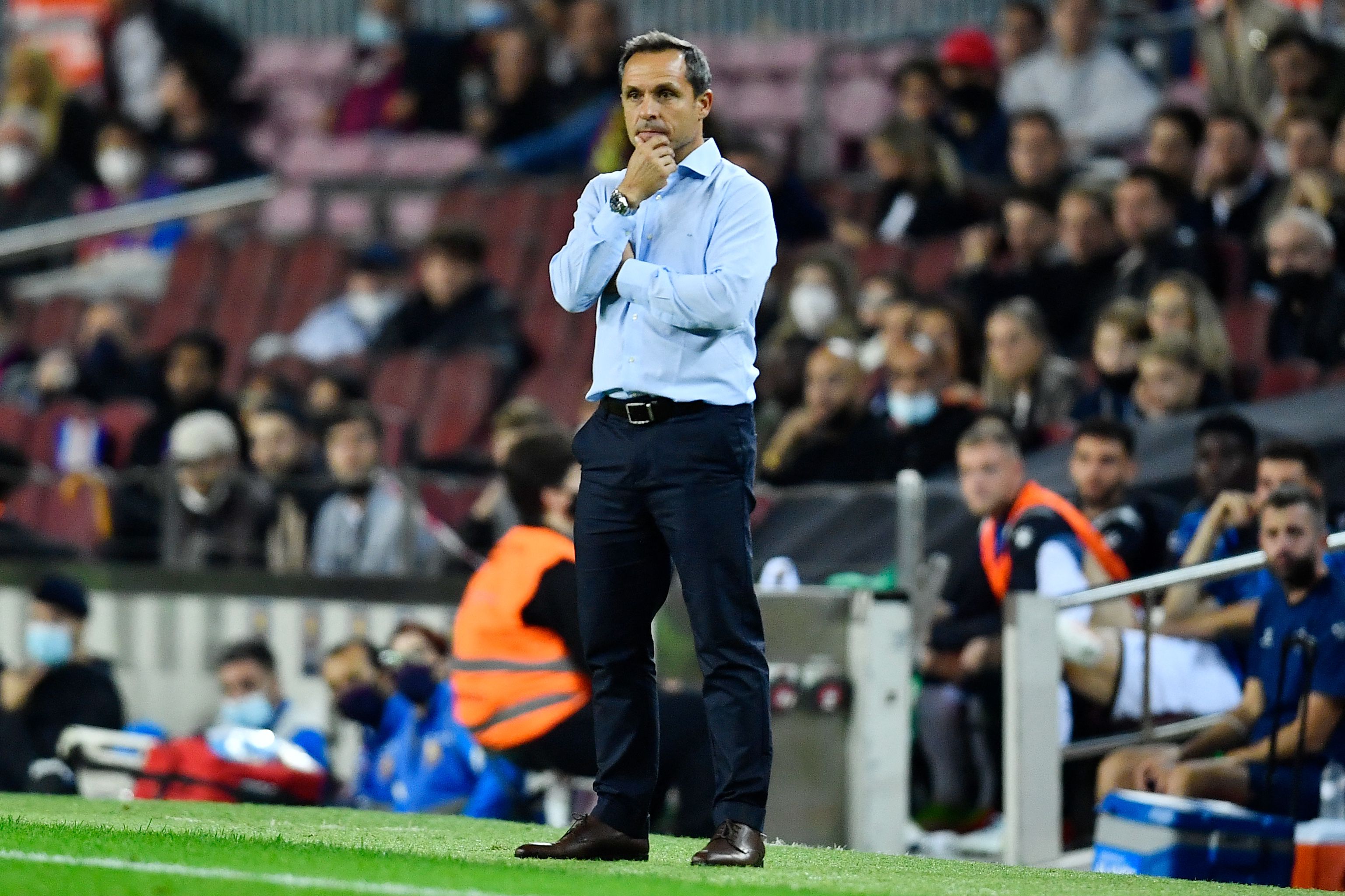 Pelatih sementara Sergi Barjuan, hanya mampu mencetak satu gol saat melawan tim lemah Alaves, Minggu (31/10)