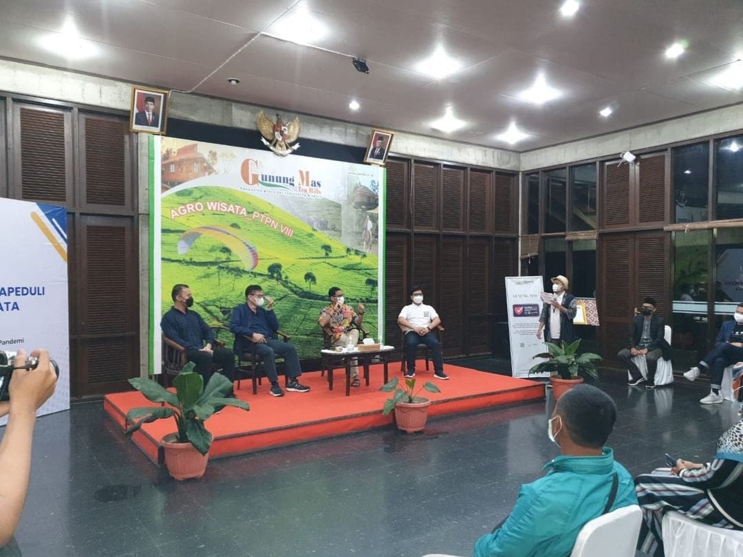 Jumpa pers pembukaan ekowisata Gunung Mas di kawasan Puncak, Bogor, Jawa Barat.