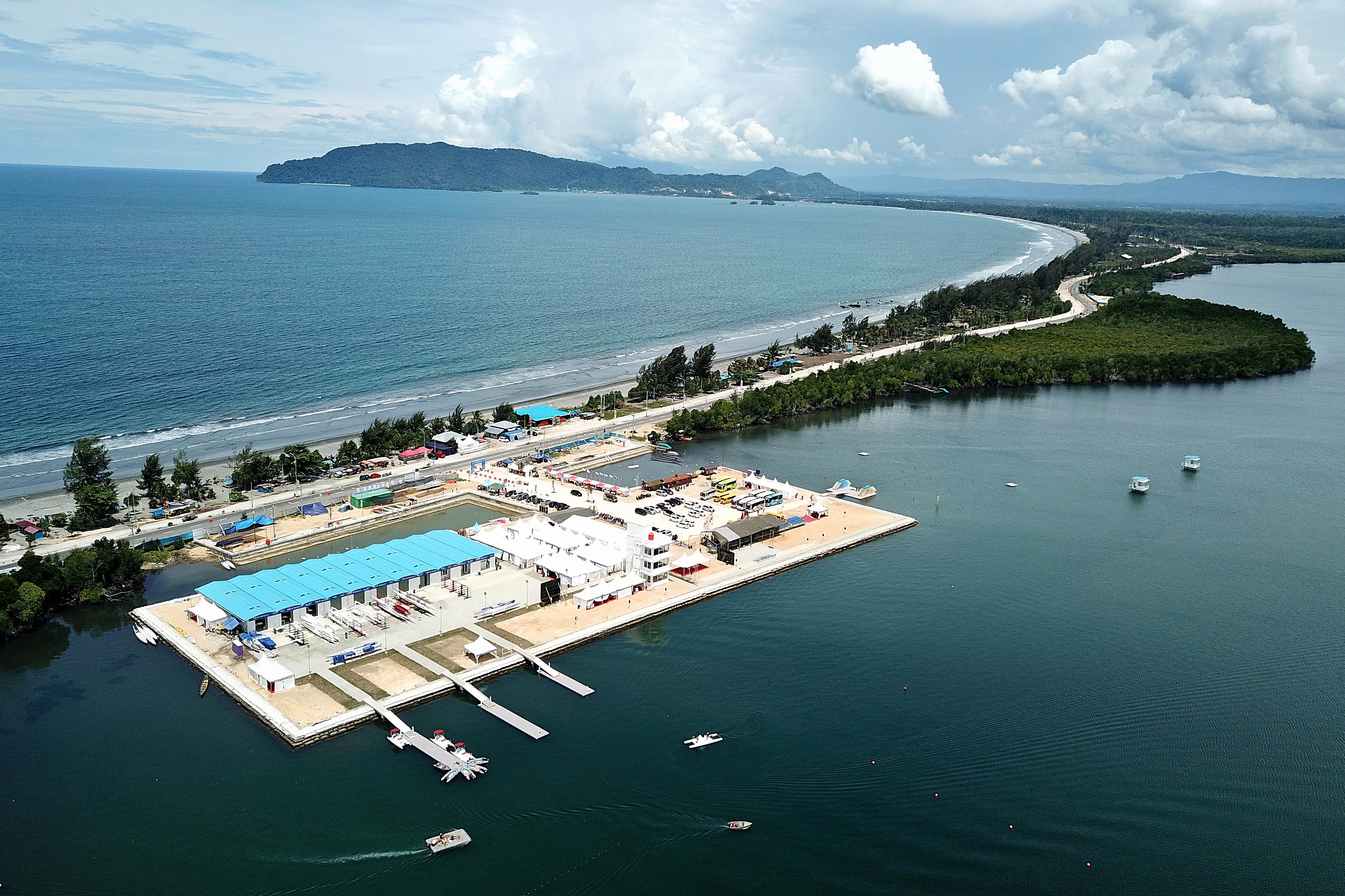 Foto aerial venue dayung yang berlokasi di Teluk Youtefa, Kota Jayapura.
