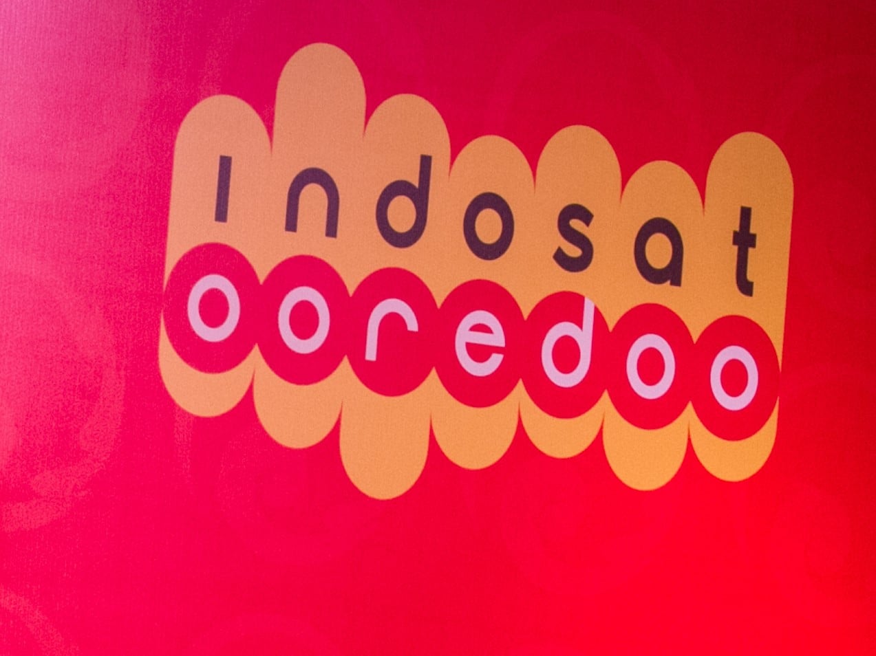 Logo Indosat.