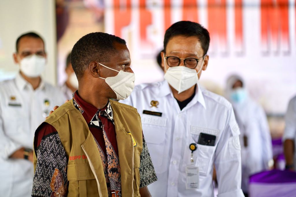  Kepala BPPSDMP Kementan Dedi Nursyamsi berbicara dengan petani milenial asal Sorong, Papua, beberapa waktu lalu.