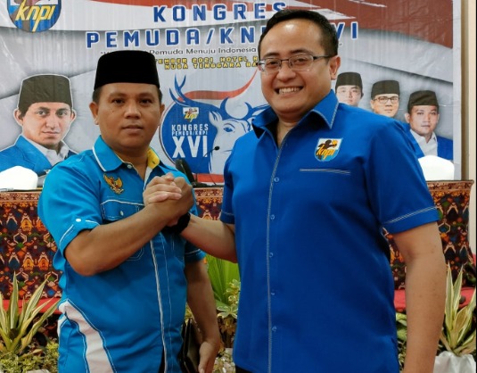 Ketua Umum DPP KNPI Raden Andreas Nandiwardhana (kanan) dan Sekretaris DPD KNPI Provinsi Gorontalo Fanly Katili. 