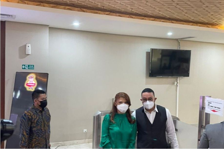 Artis dan model Tamara Bleszynsky mendatangi Bareskrim Polri, Jakarta Selatan, Selasa (12/10).