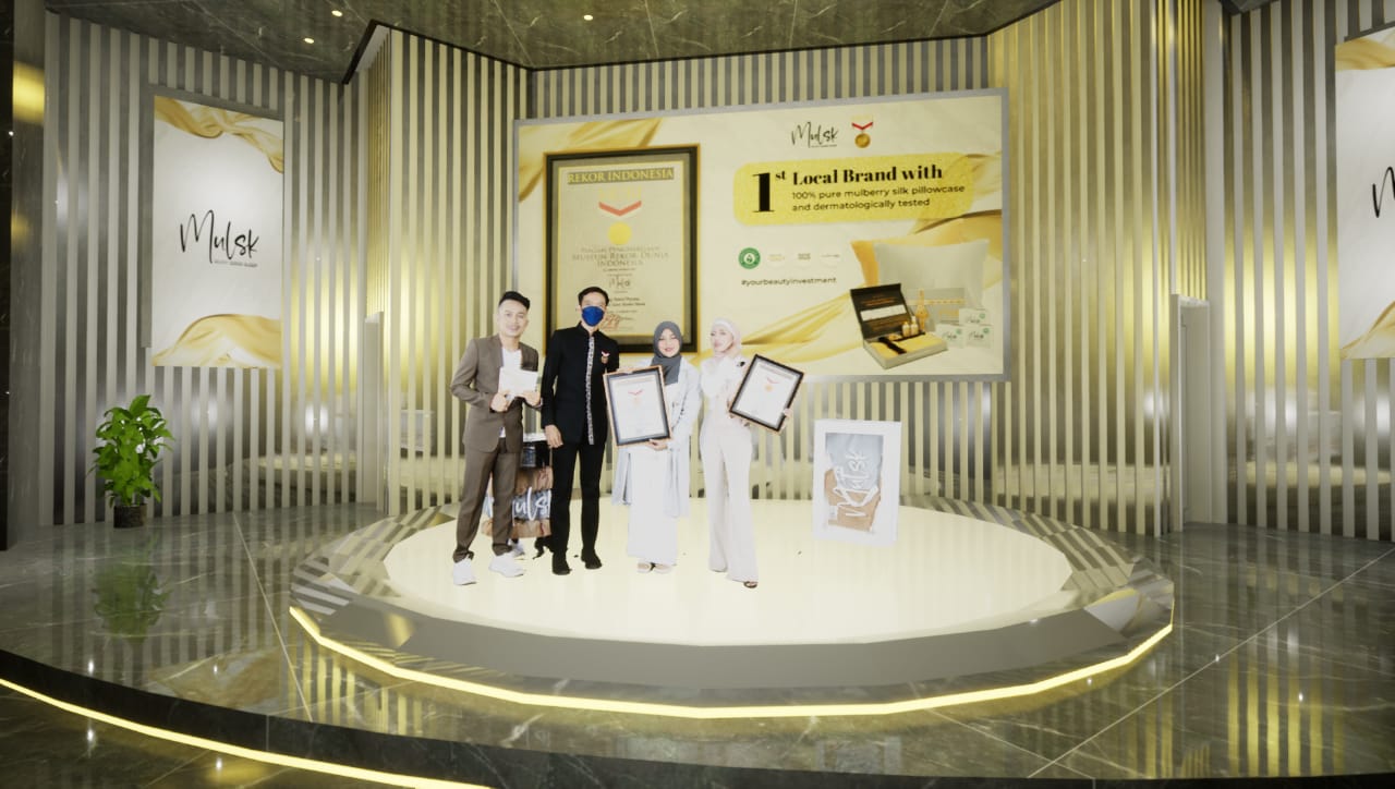 Peduli Kesehatan, Brand Lokal Mulsk Produksi Sarung Bantal 100% Sutra Murbei