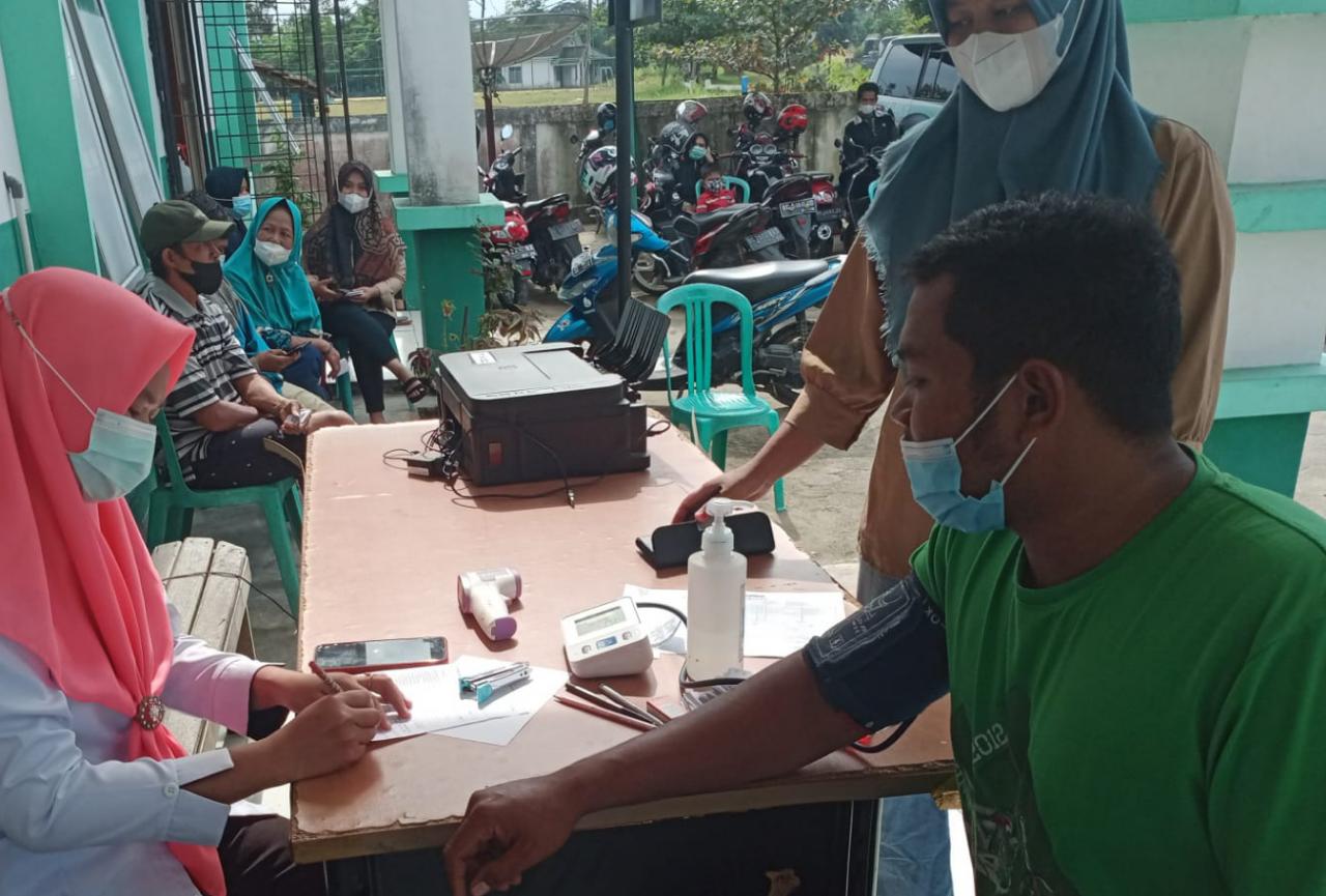 Vaksinasi Covid-19 di puskesmas yang ada di Muba, Sumatera Selatan.  