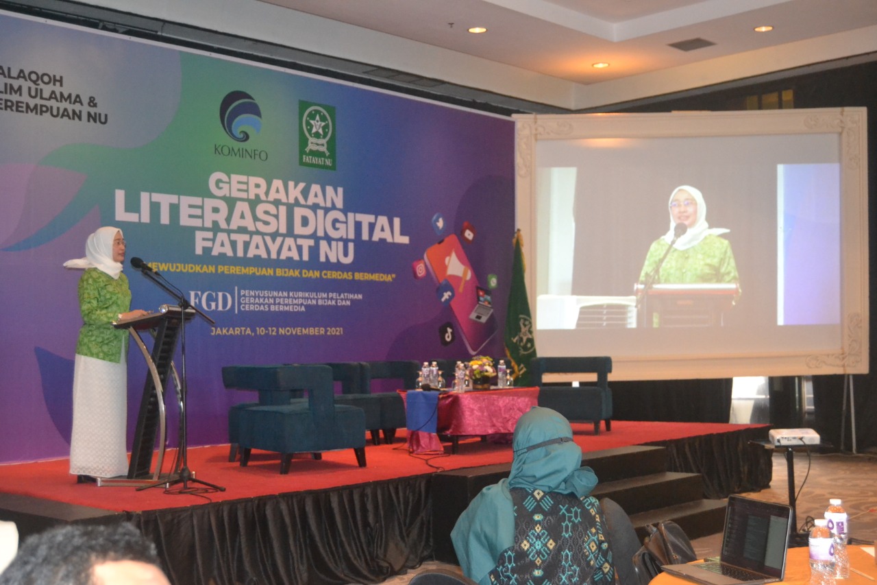 Halaqoh Alim Ulama dan Perempuan Nahdatul Ulama (NU) bertema Gerakan Literasi Digital Fatayat NU.