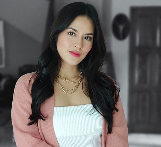 Penyanyi Raisa Andriana