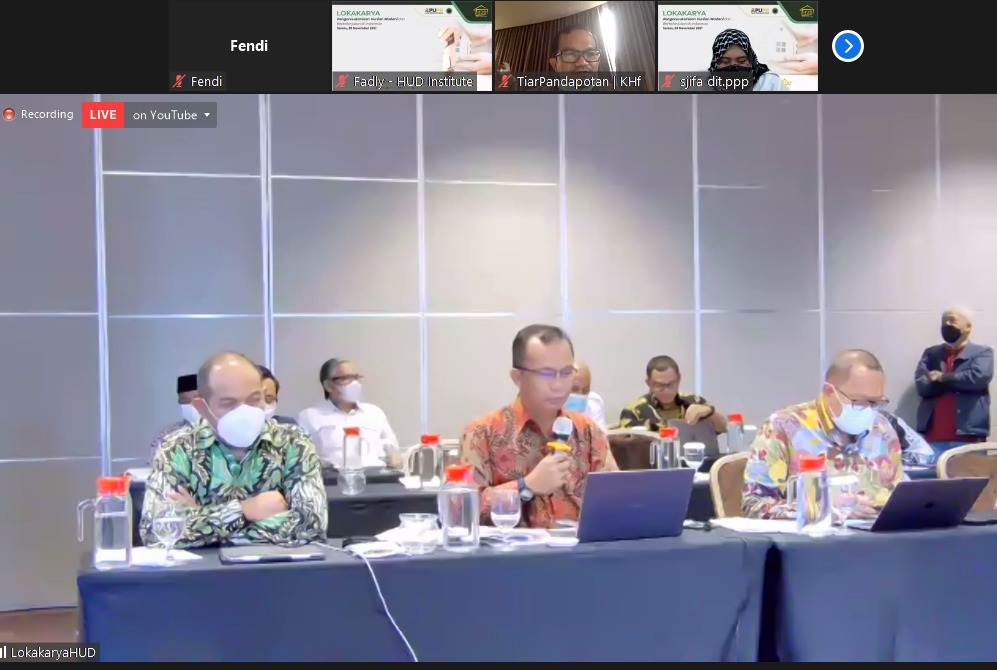 Lokakarya tentang pembiayaan properti syariah yang digelar HUD Institute secara hybrid, Selasa (30/11).  