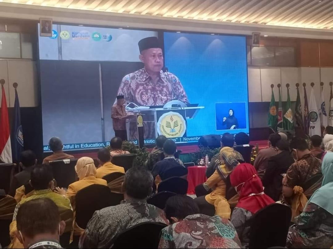 Menko PMK Muhadjir Effendy membuka secara resmi FIP-JIP 2021, yang merupakan forum pertemuan ilmiah rutin dua tahunan, Rabu (10/11/2021)