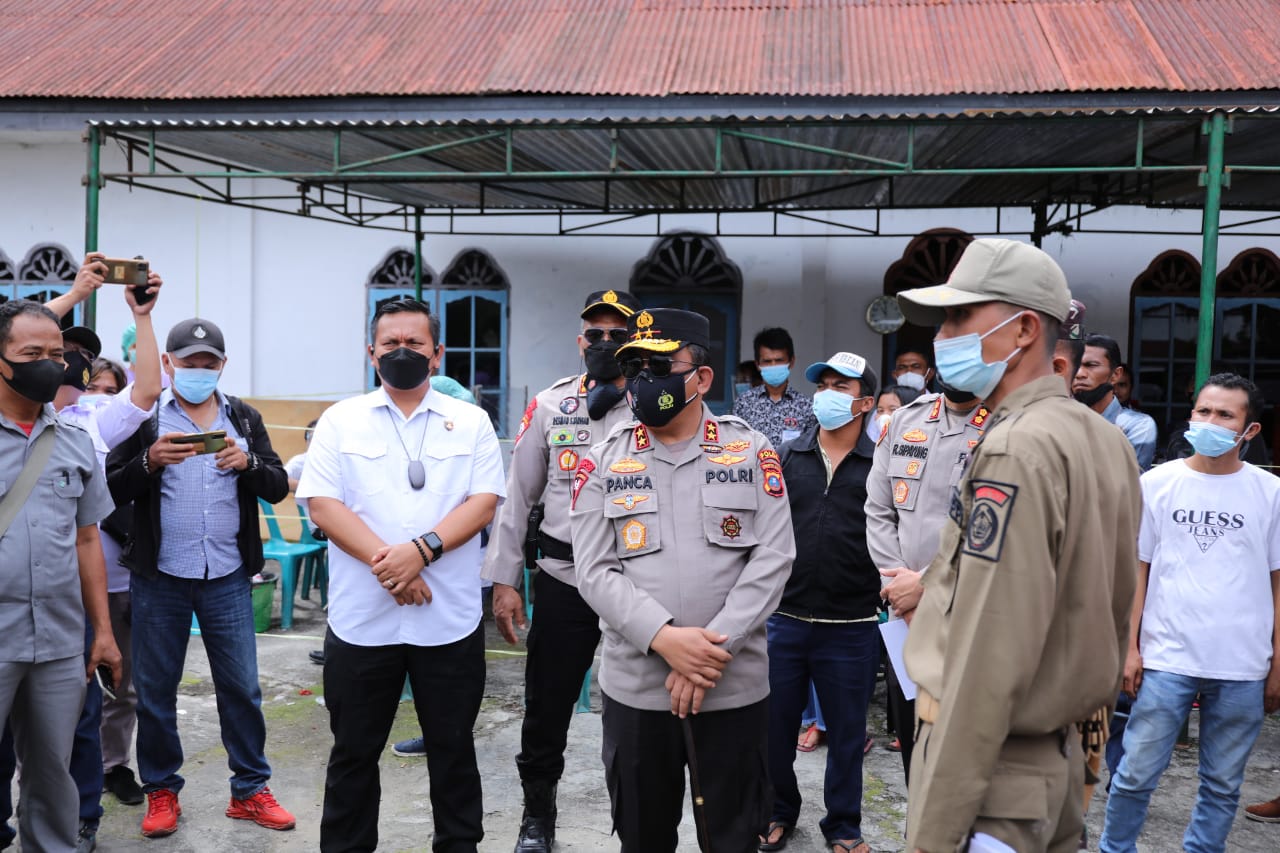 Kapolda Sumut Irjen Panca Putra Simanjuntak pantau langsung Pilkades serentak di Kabupaten Tapanuli Utara, Selasa (23/11)