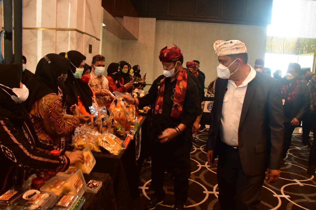 Mentan Syahrul Yasin Limpo saat pelepasan ekspor olahan singkong dan kopi di Surabaya, Jawa Timur, Kamis (4/11).