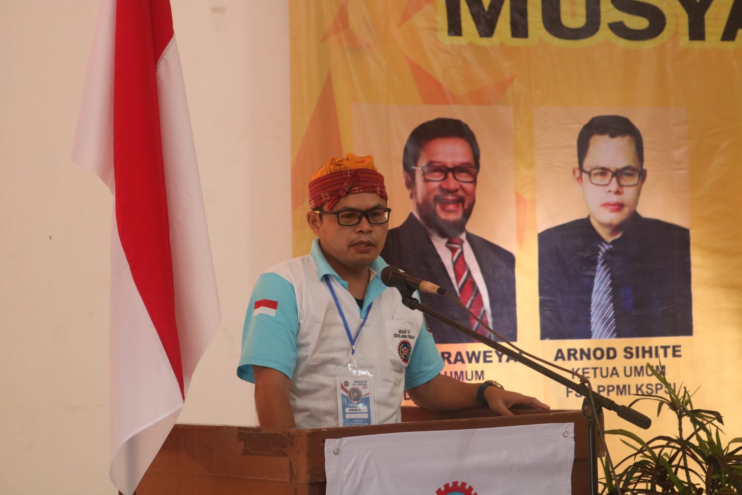 Ketua Umum Serikat Pekerja Percetakan Penerbitan dan Media Informasi Konfederasi Serikat Pekerja Seluruh Indonesia (PPMI KSPSI) Arnod Sihite