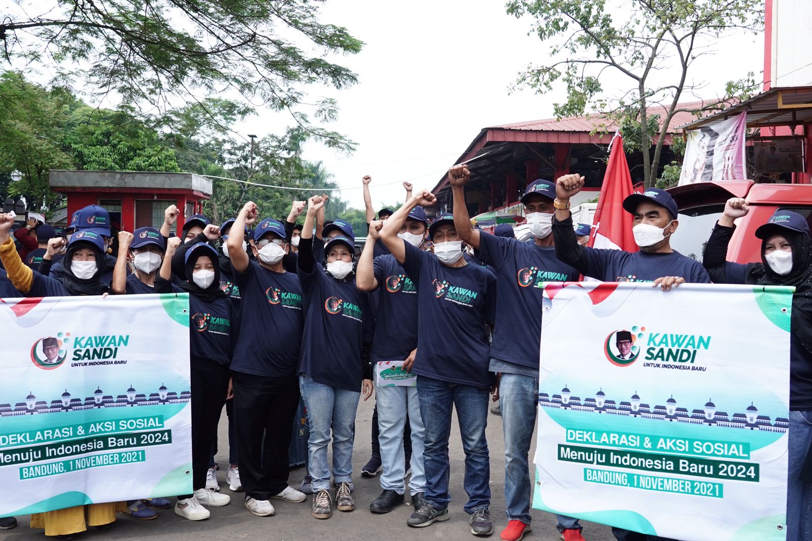 Relawan Kawan Sandi Cimahi, Kabupaten Bandung Barat deklarasi mendukung Sandiaga Salahudin Uno maju di Pilpres 2024, Senin (1/11)