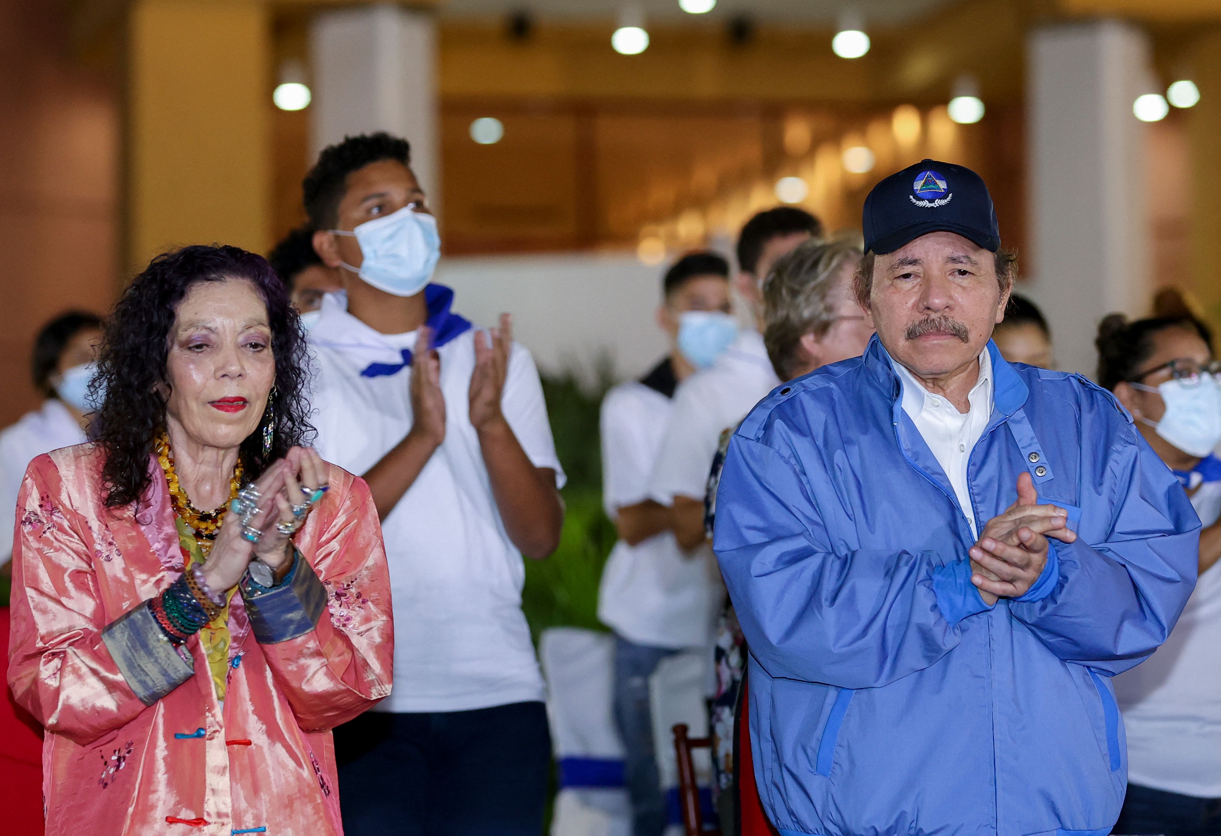 Presiden Nikaragua Daniel Ortega (kanan) dan istrinya Rosario Murillo yang juga menjabat Wakil Presiden Nikaragua.