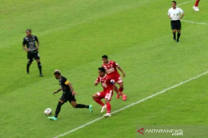 Persijap versus PSG Pari