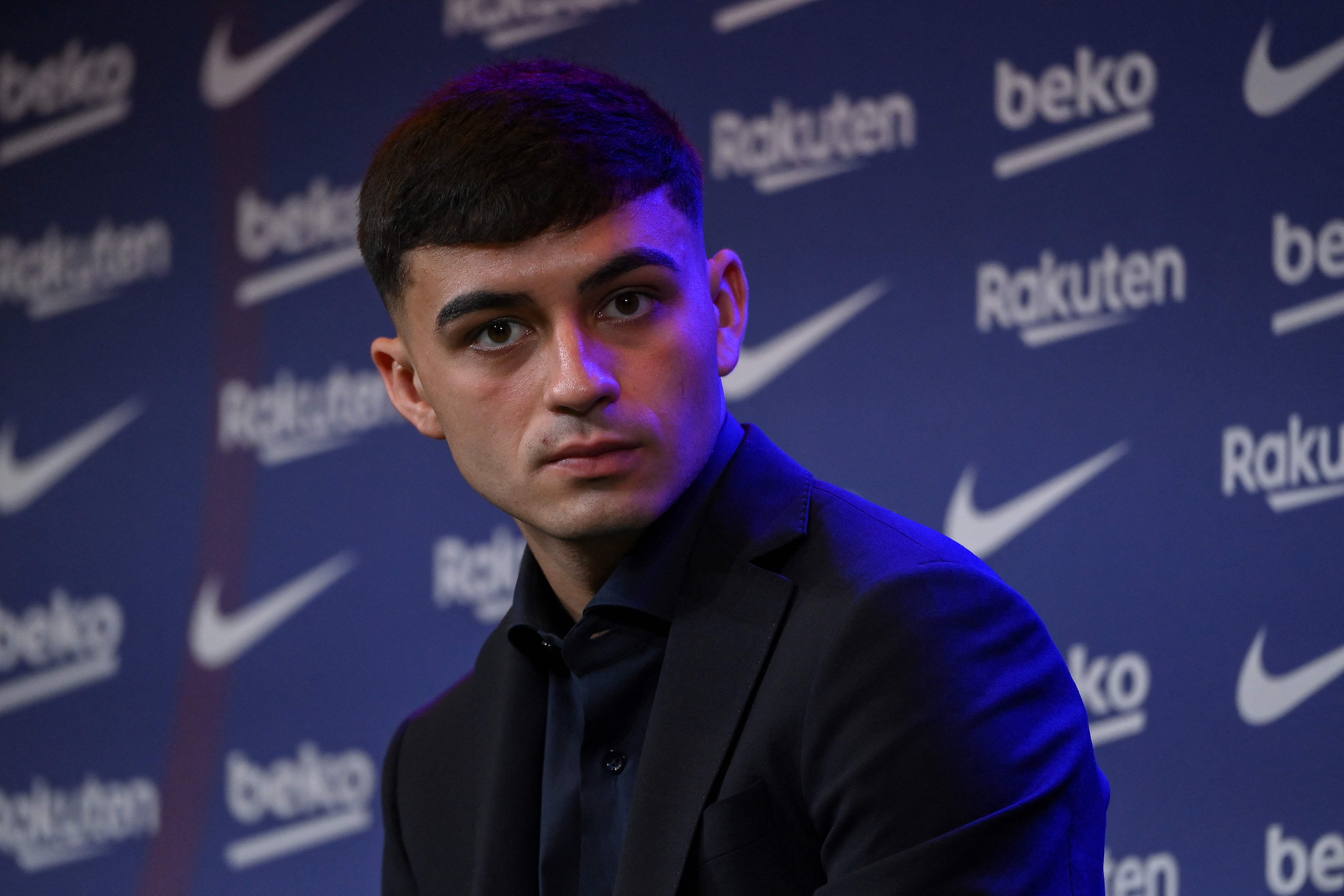 Gelandang Barcelona, Pedri