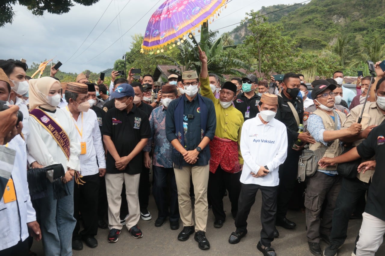 Menparekraf melakukan kunjungan kerja di Desa Wisata Religi Bubohu, Kabupaten Gorontalo, Provinsi Gorontalo.