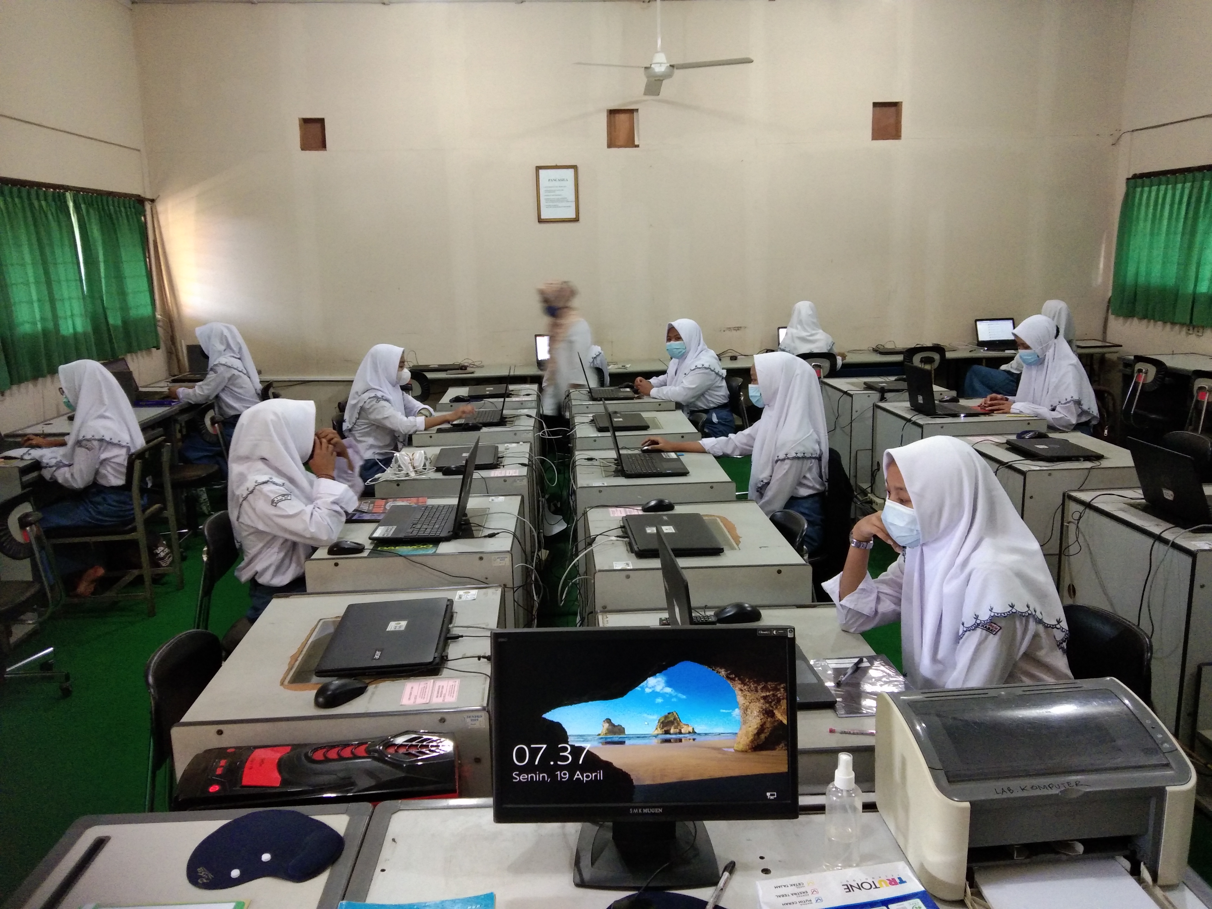  Salah satu SMK di Sleman yang menggelar uji coba sekolah tatap muka.