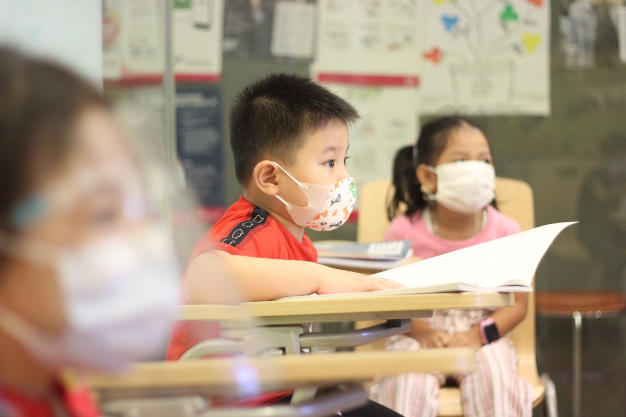 Ilustrasi. Anak-anak sedang belajar tatap muka