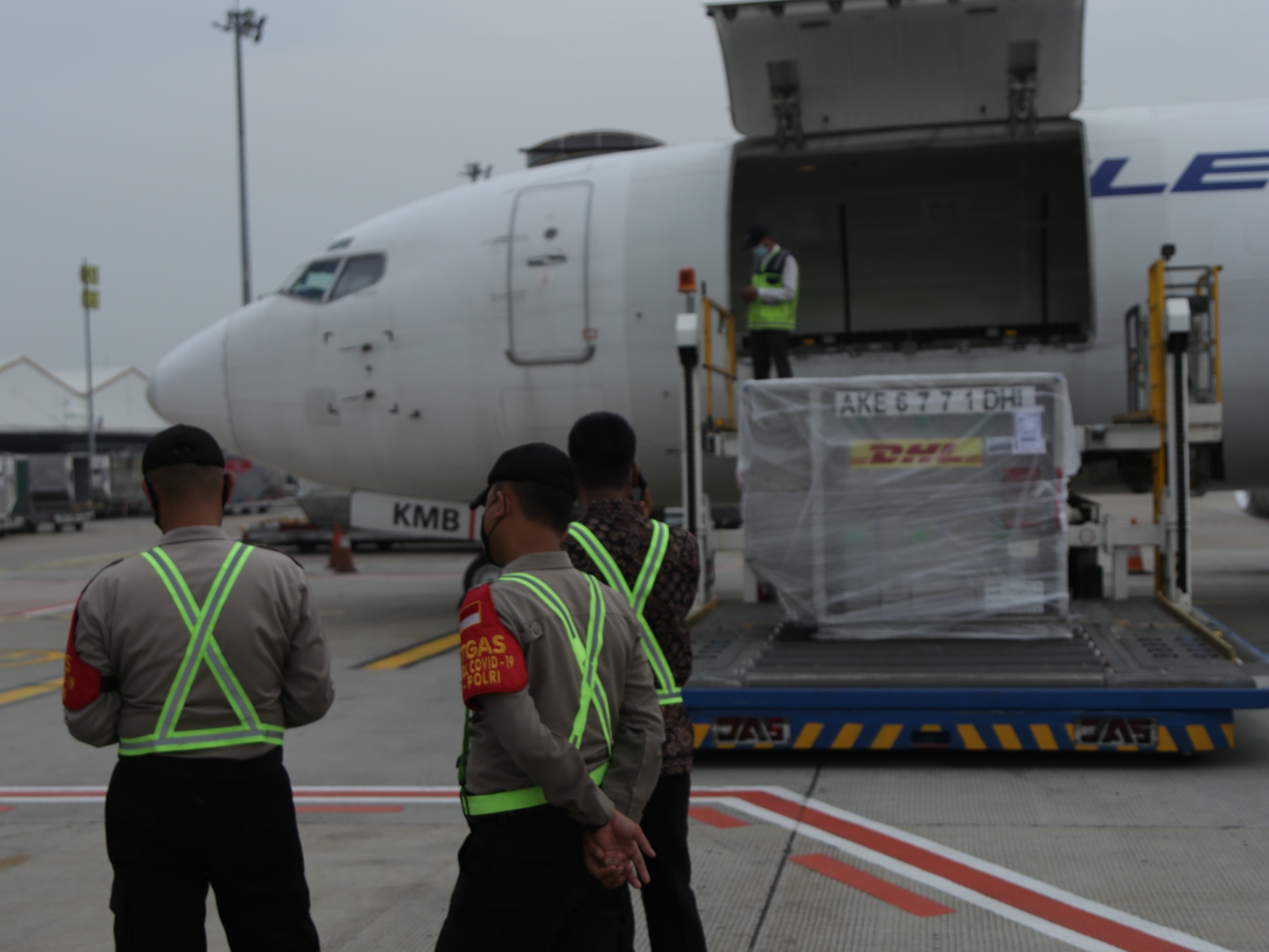 Hingga per 4 November 2021 sekitar 122 juta atau sebanyak 59,2% masyarakat Indonesia telah mendapatkan vaksinasi.