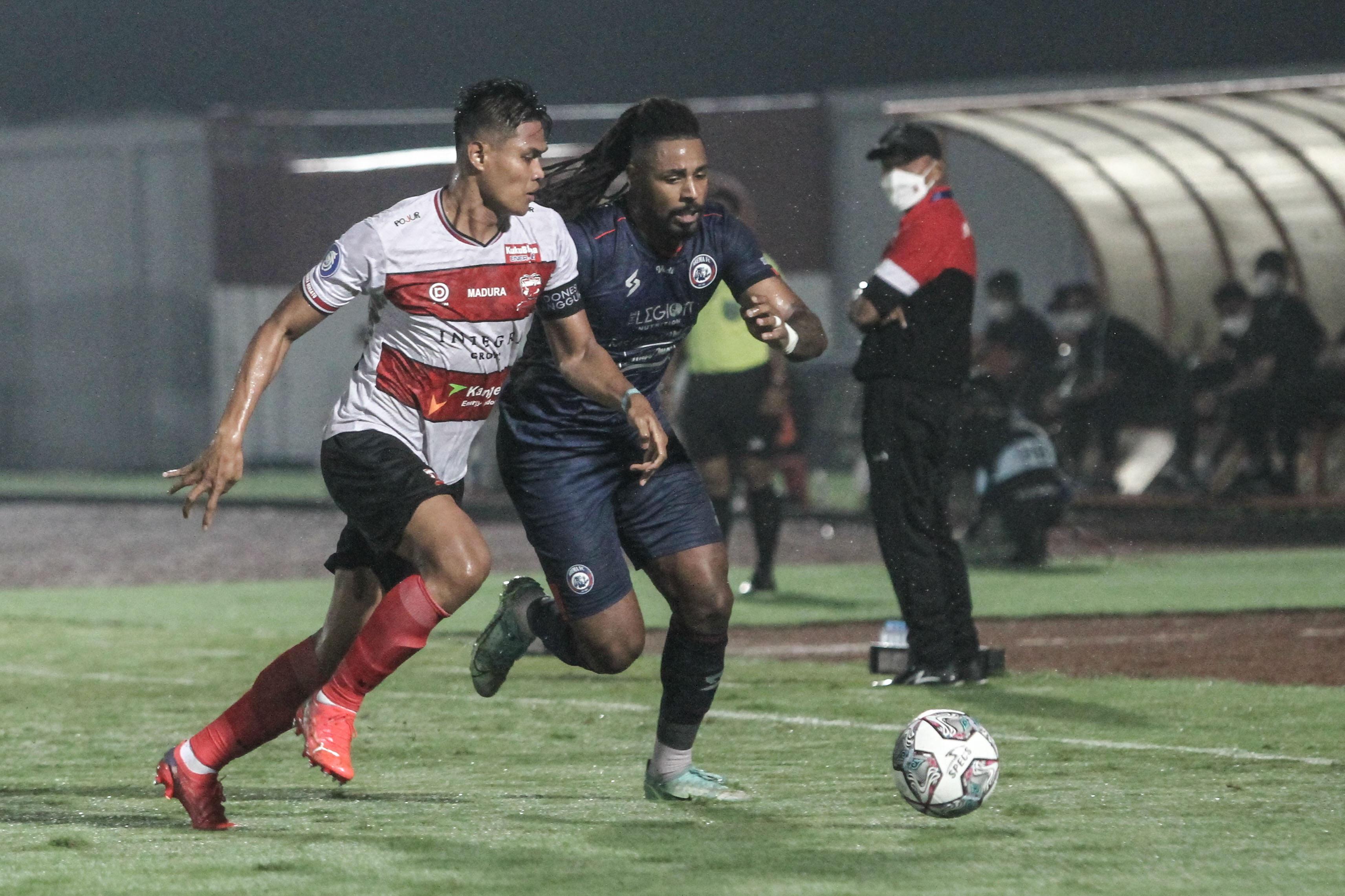 Gol Larut Rizky Dwi Antar Arema Kalahkan Madura United
