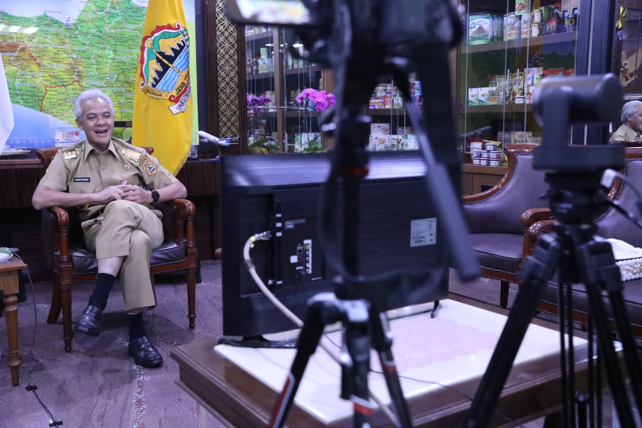 Gubernur Jawa Tengah Ganjar Pranowo membuka Dieng Culture Festival secara virtual 