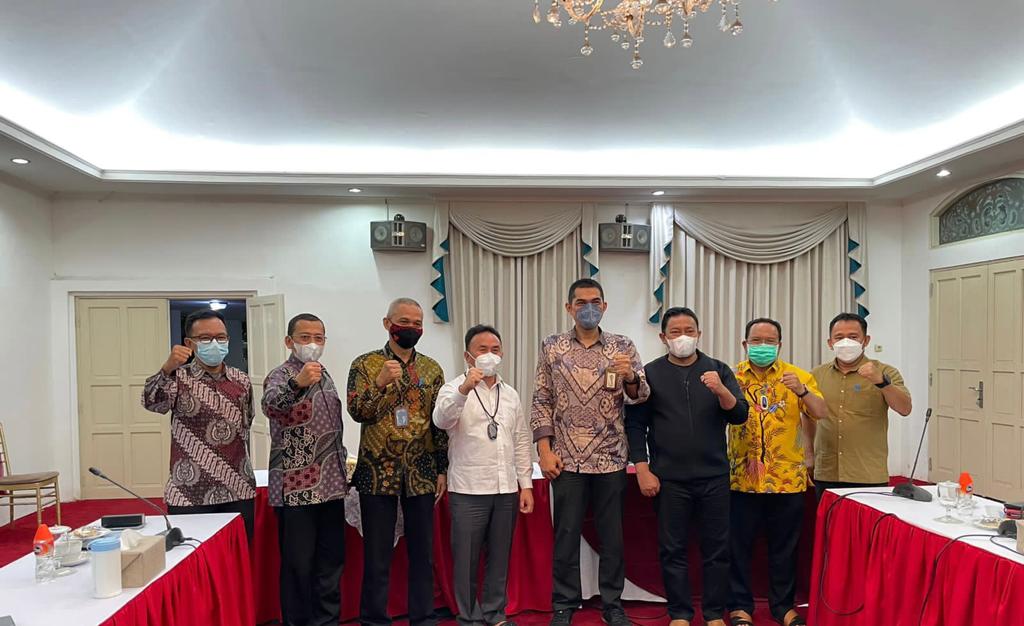 Gubernur Kalteng Sugianto Sabran menerima kunjungan kerja dan silaturahmi General Manager PLN UIP KLB Didik Mardiyanto dan jajaran. 