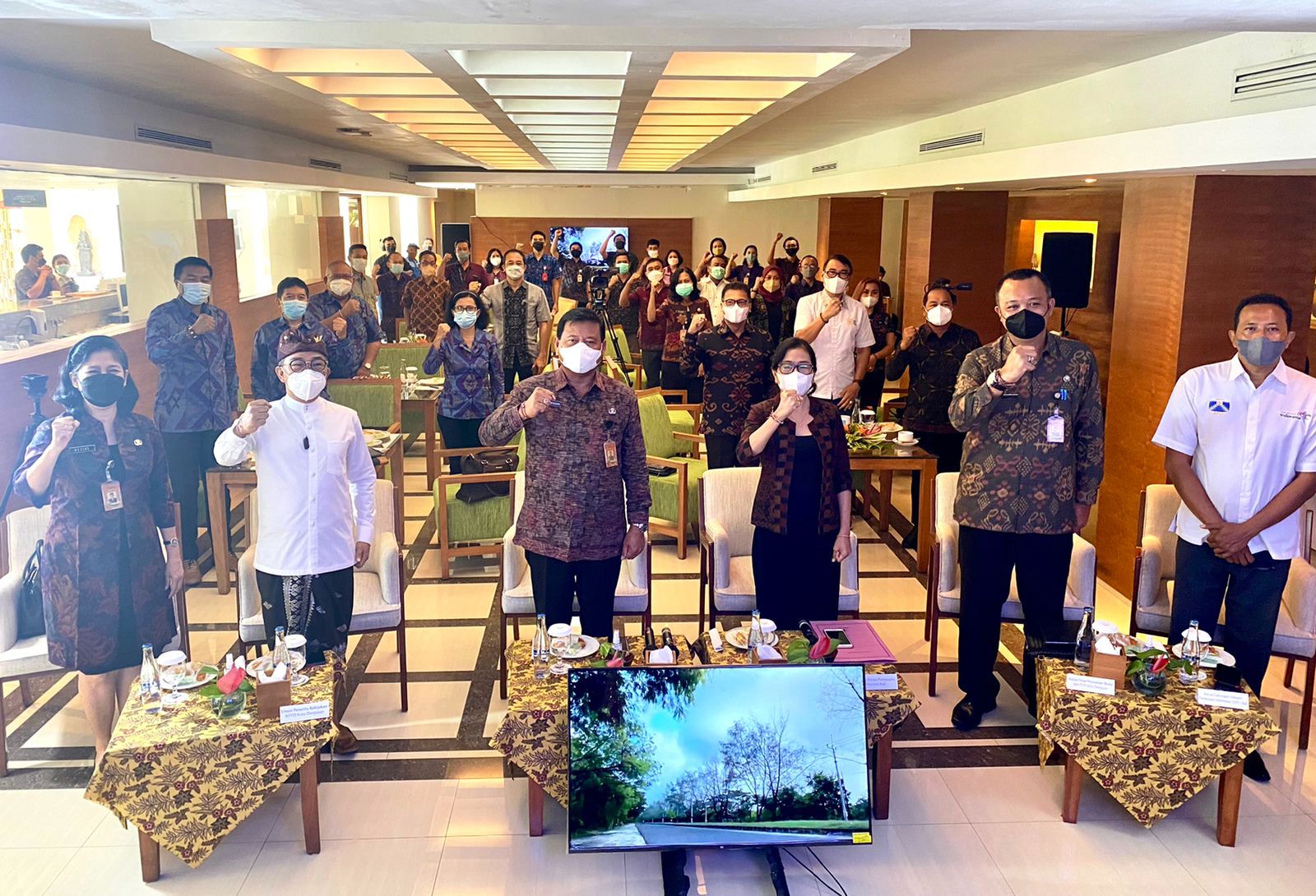 Dinas Pariwisata Kota Denpasar menggelar Gathering Pariwisata yang dihadiri para pelaku pariwisata yang tergabung dalam asosiasi pariwisata.