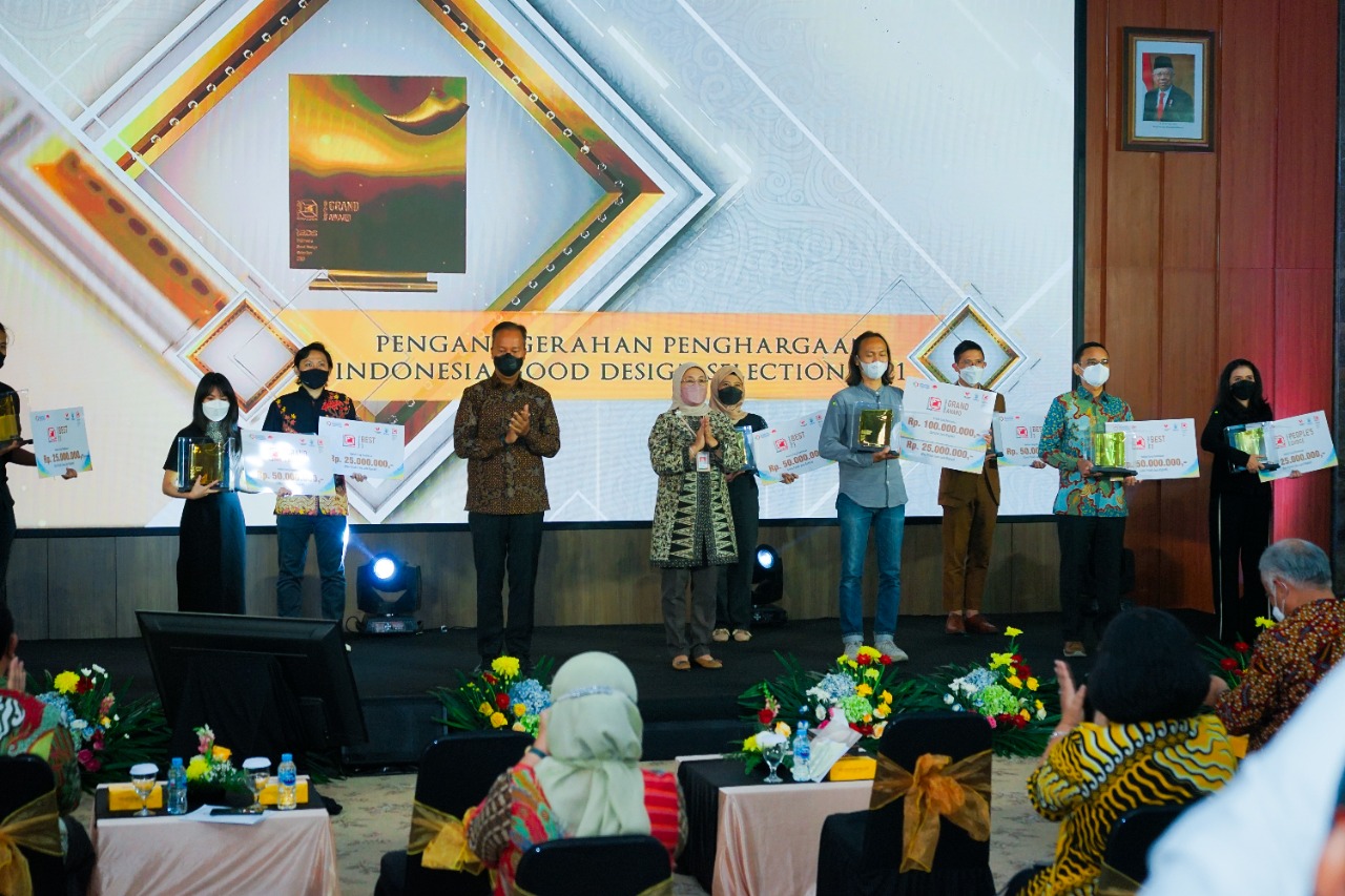 Acara Penganugerahaan Penghargaan Indonesia Good Design Selection (IGDS) 2021 di Jakarta, Selasa (16/11).
