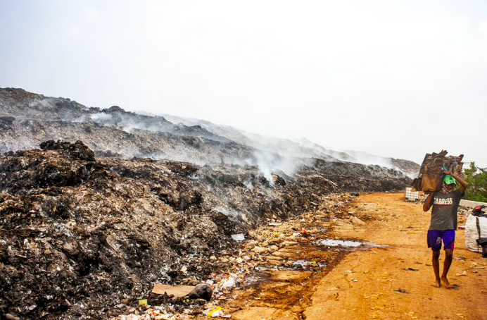 Tempat pembuangan sampah.