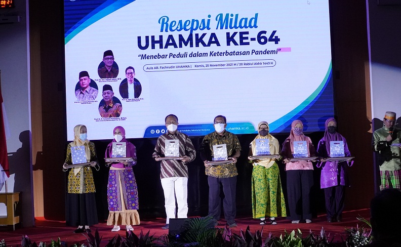 Acara milad ke-64 Uhamka bertajuk 'Uhamka Menebar Peduli dalam Keterbatasan Pandemi', Kamis (25/11). 