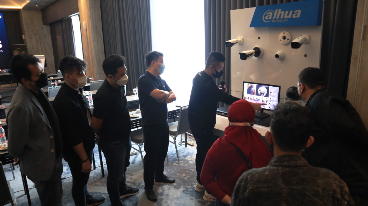 Salah satu kegiatan client gathering PT IMS di Kota Semarang, Jawa Tengah, Kamis (18/11).