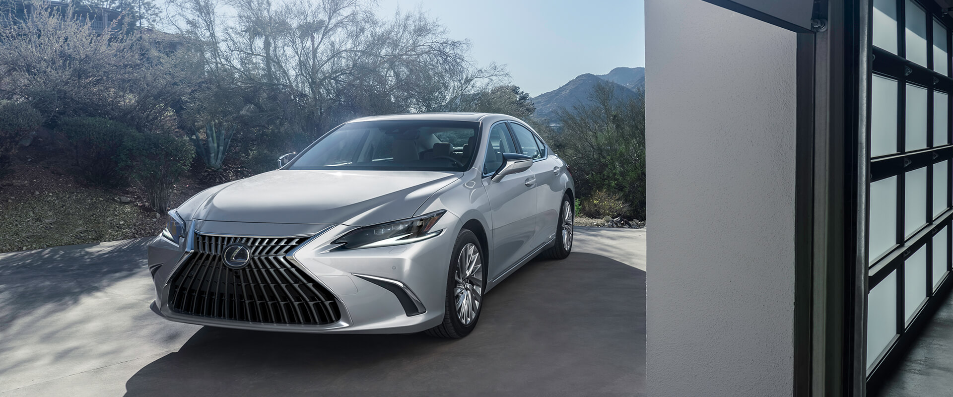 The New Lexus ES 300h