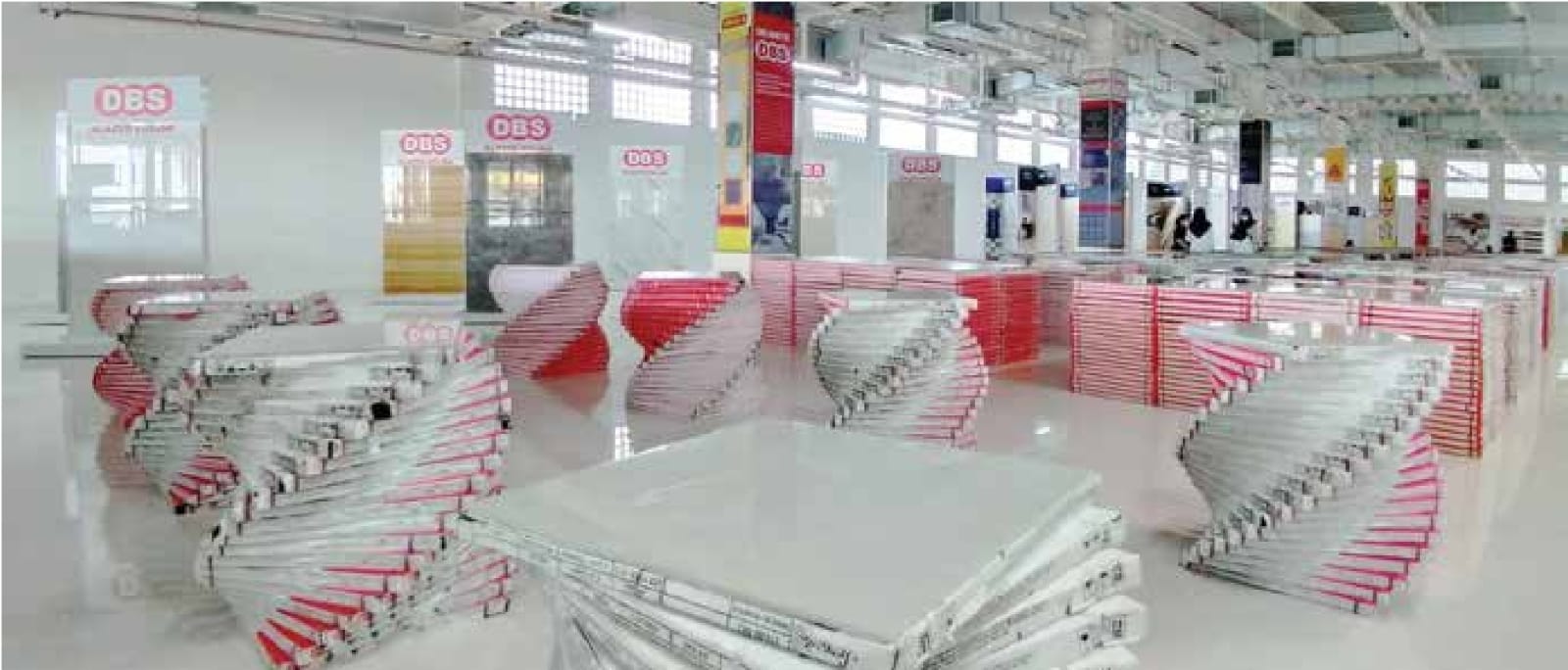 Suasana di salah satu gerai Depo Bangunan