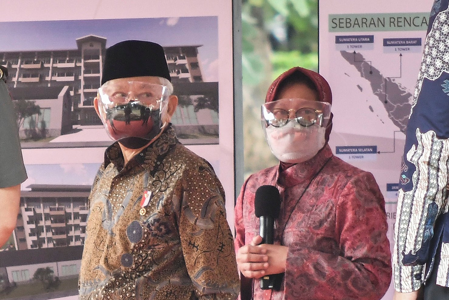 Wakil Presiden Ma’ruf Amin dan Menteri Sosial Tri Rismaharini