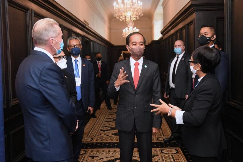 Presiden Joko Widodo bersama investor asal Inggris