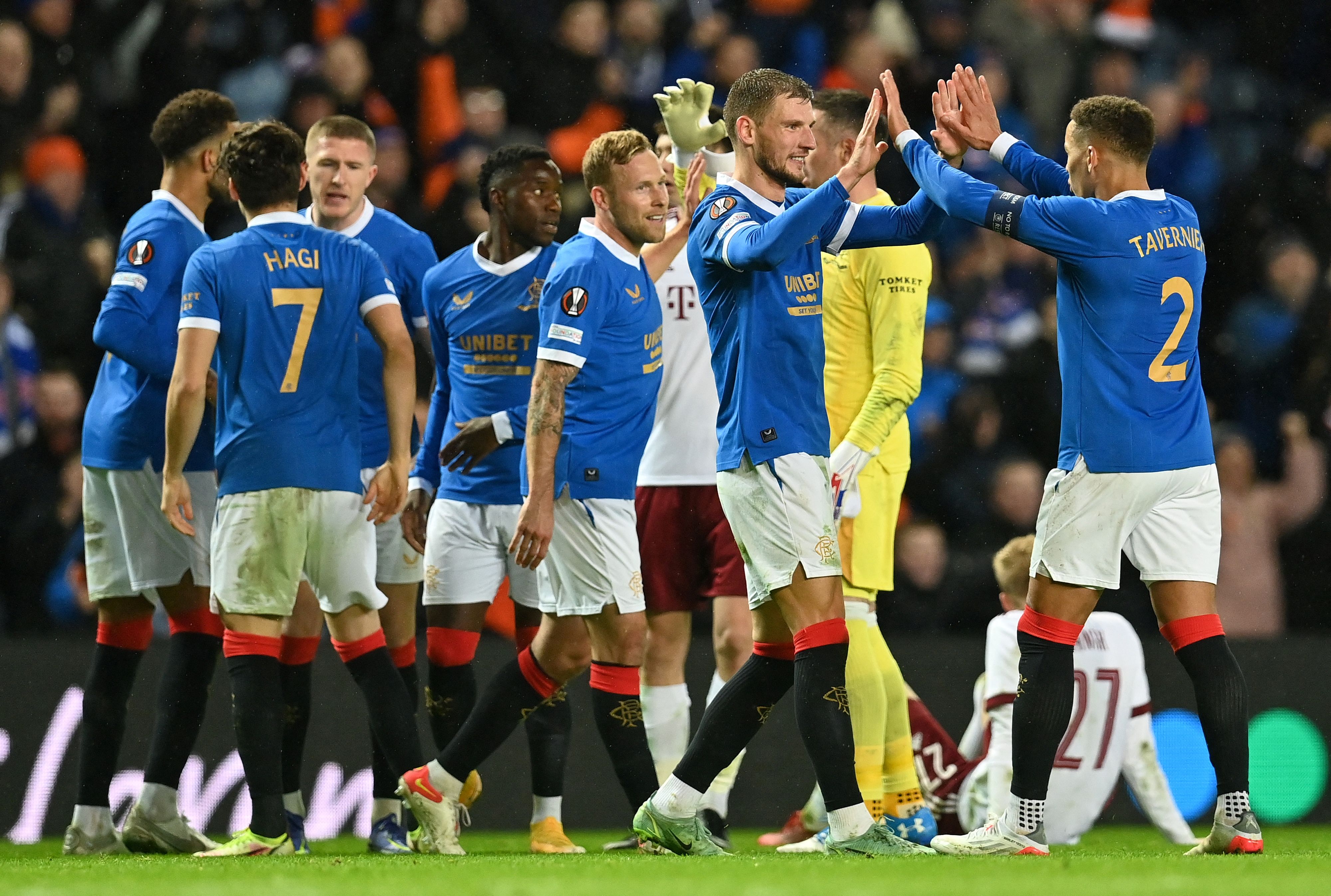 Para pemain Rangers melakukan selebrasi usai menang atas Sparta Praha di laga Liga Europa.