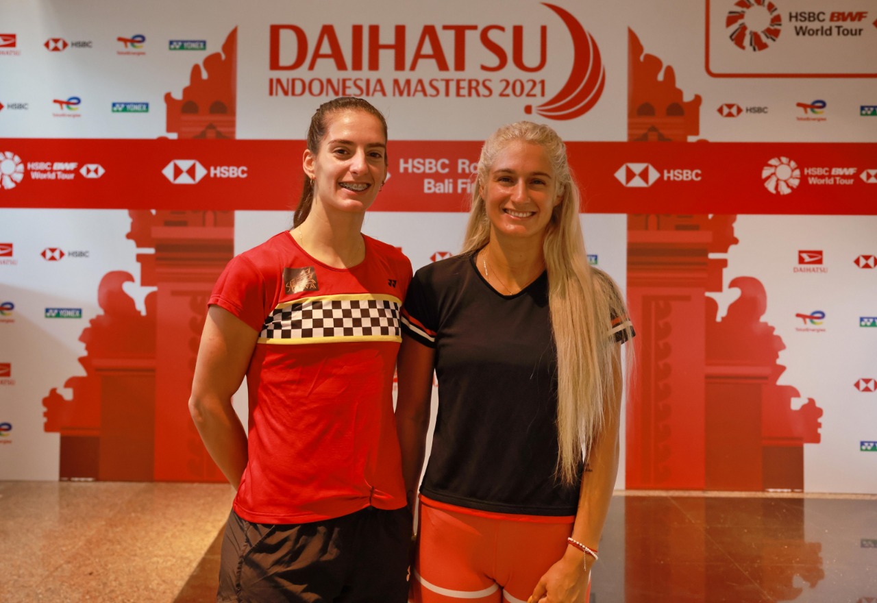 Ganda putri kakak beradik asal Bulgaria Stefani Stoeva dan Gabriela Stoeva