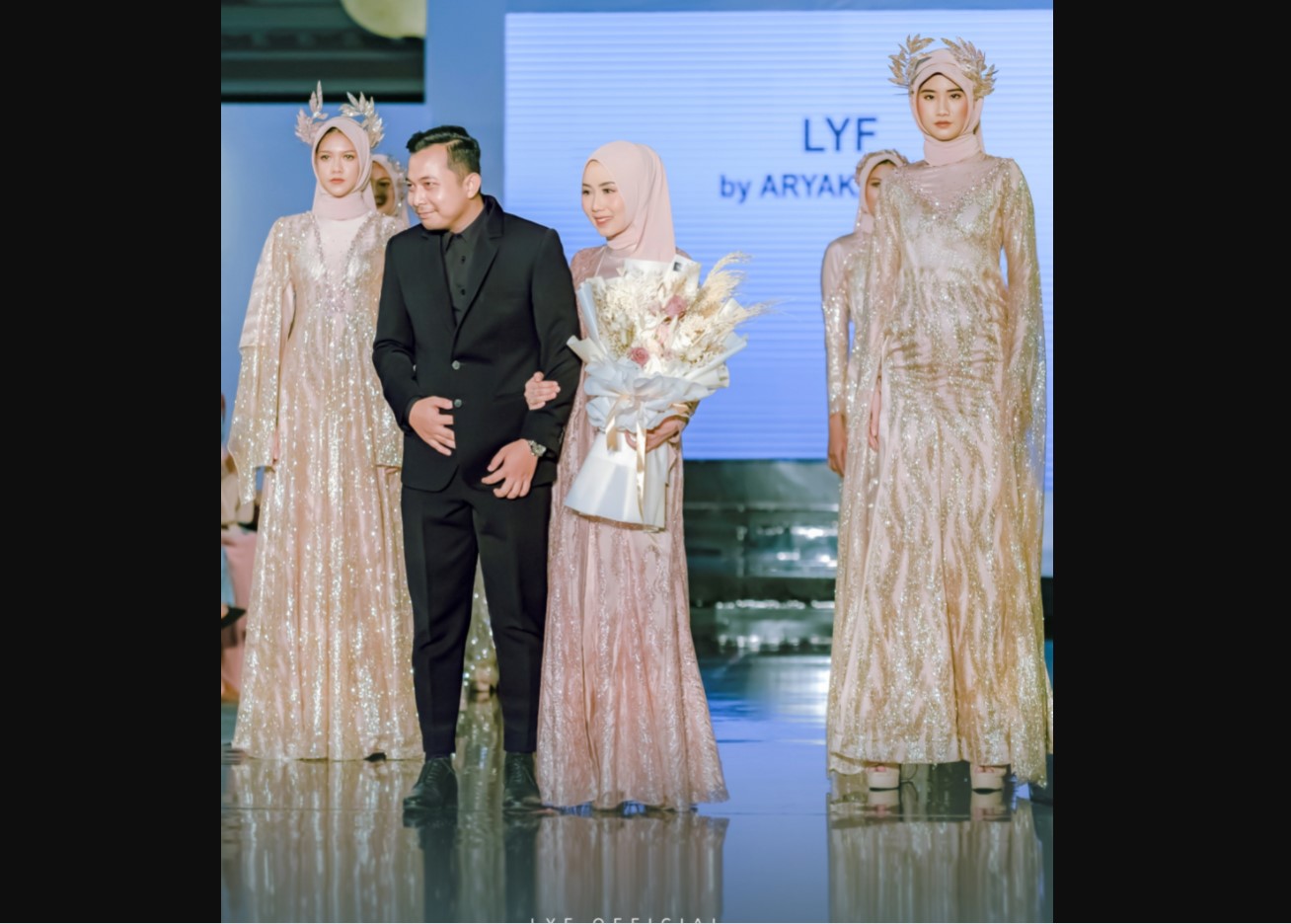 Salah satu produk LYF Official yang dipamerkan di ajang Jogja Fashion Week 2021.