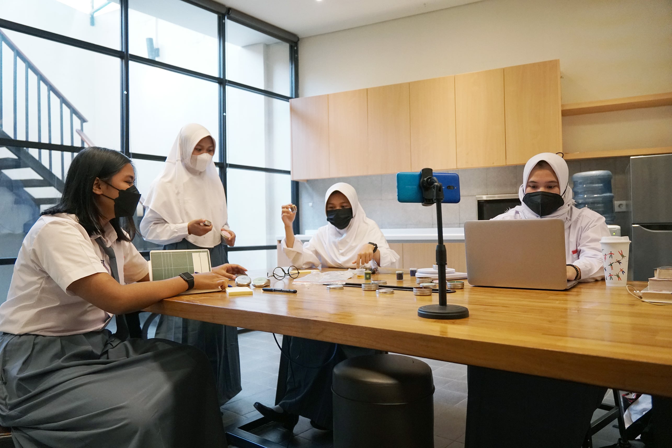 Starbucks Creative Youth Entrepreneurship Program 2021.