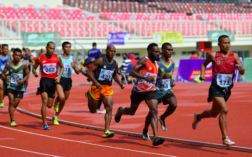  rekor nasional tersebut dicatatkan oleh Rifki Ahmad Soleh yang berhasil meraih medali emas di cabor Para Atletik Putra nomor 1.500 meter