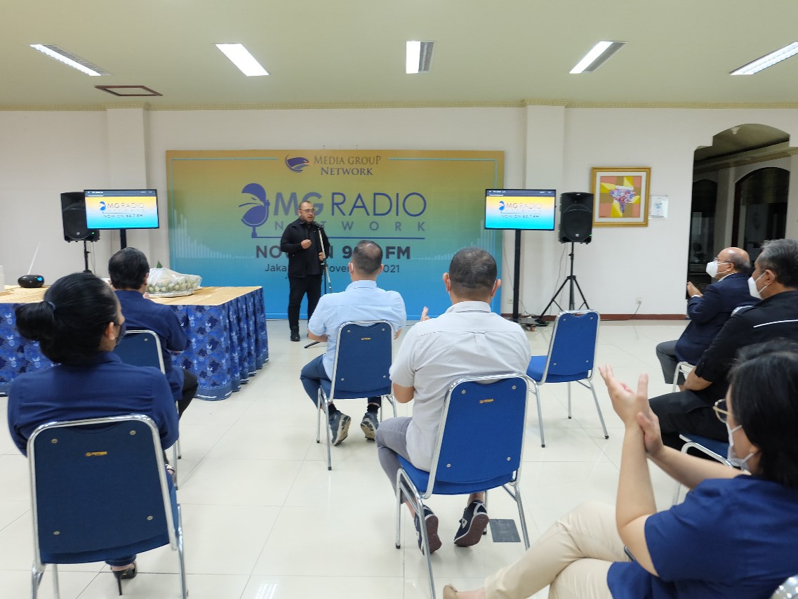 Siaran MG Radio bisa didengarkan mulai pukul 06.30 hingga 23.00 WIB.