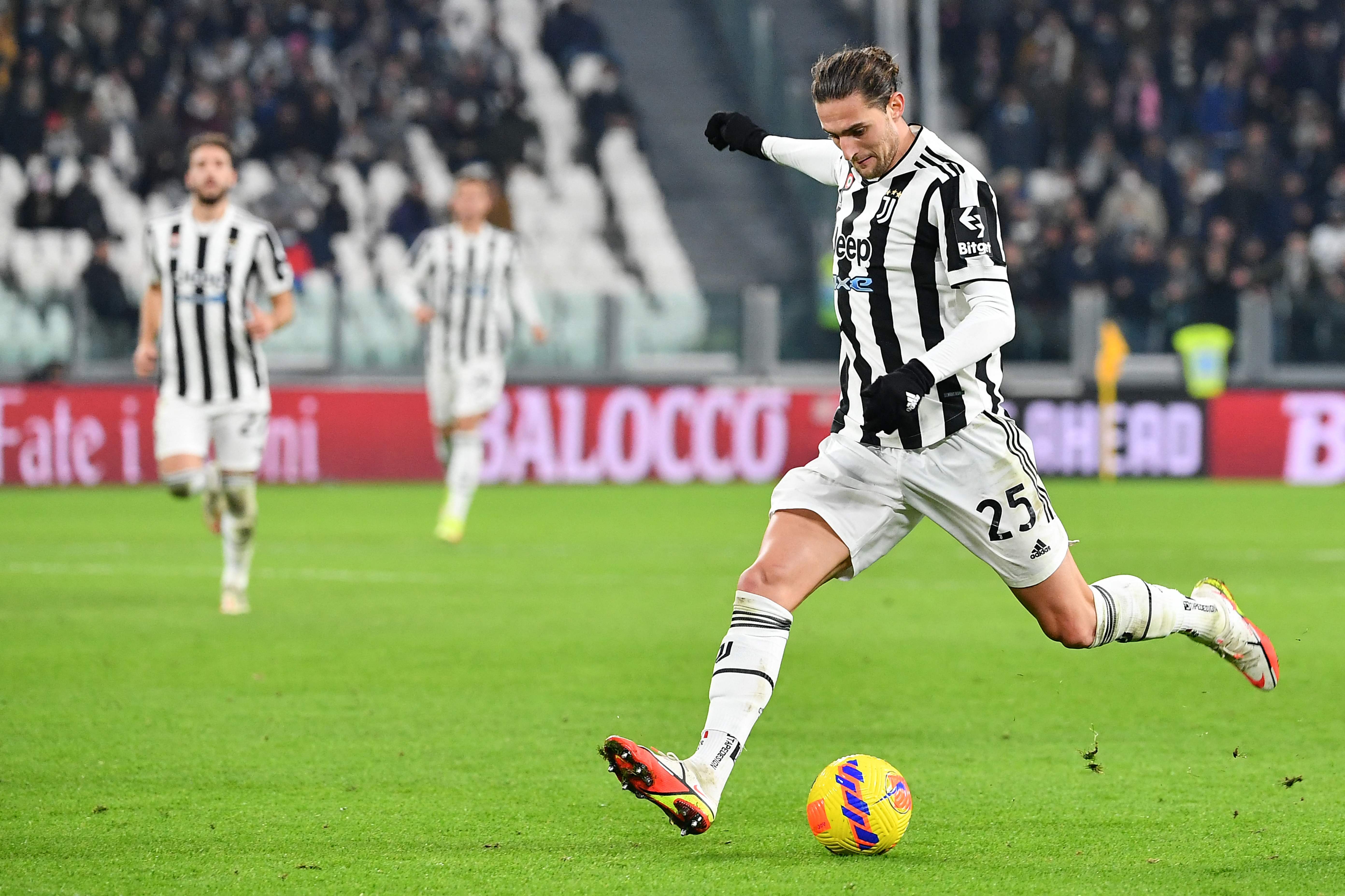 Gelandang Juventus Adrien Rabiot