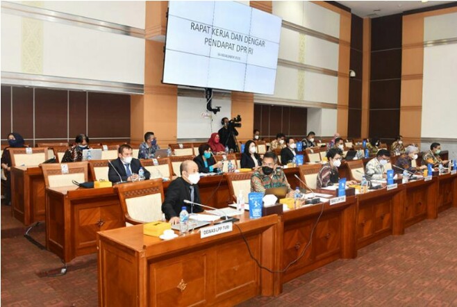 Rapat Kerja Kemenkominfo dengan Komisi I DPR