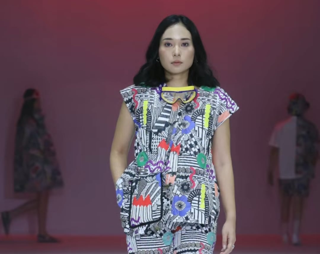 Koleksi Adaptasi Masa Disrupsi di JFW 2022