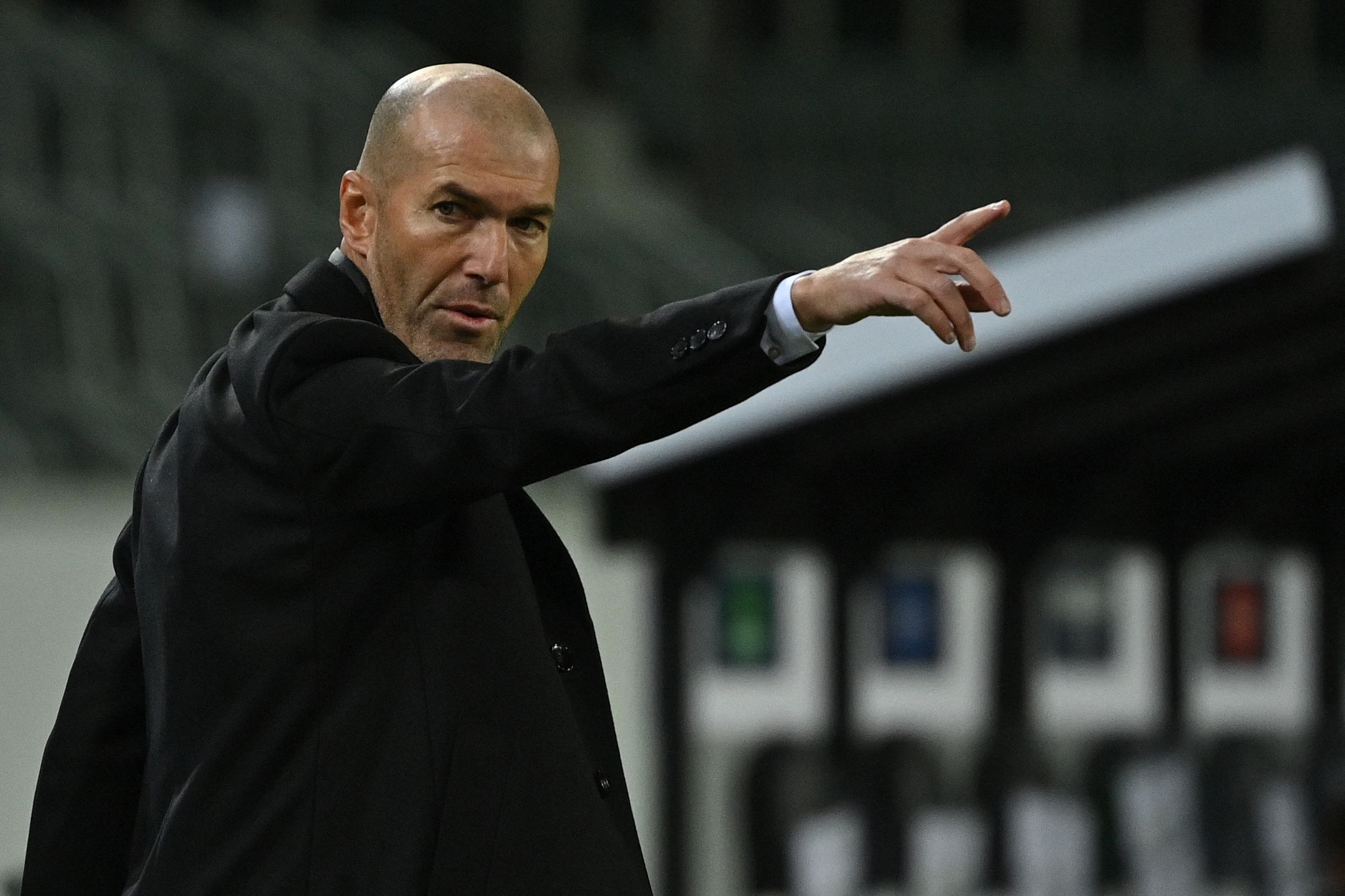 Pelatih incaran Manchester United Zinedine Zidane.