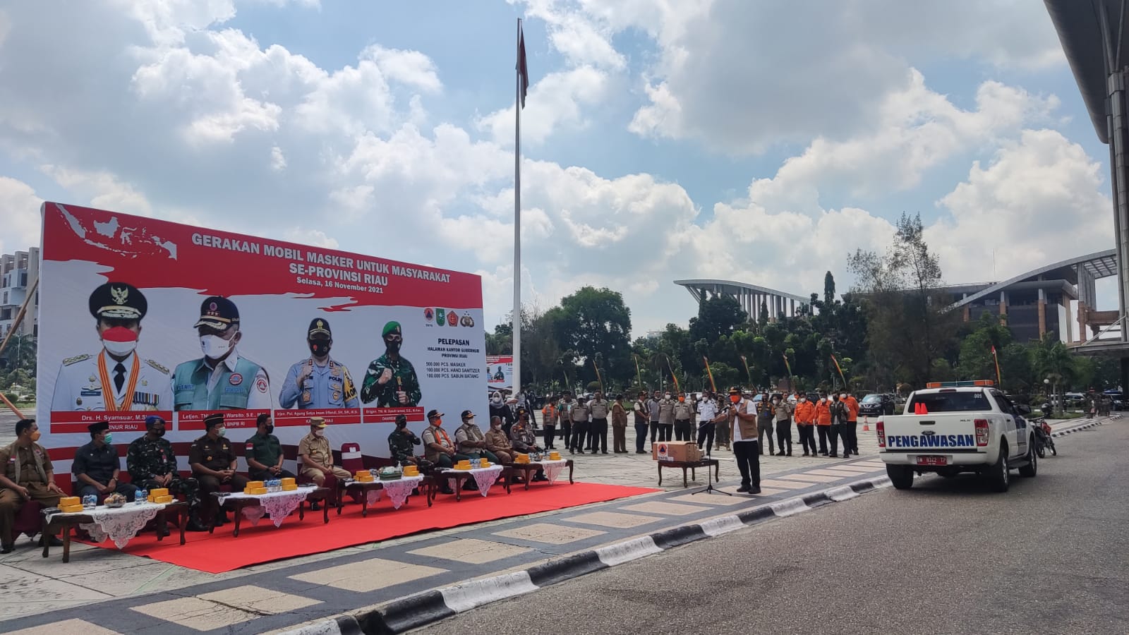 BNPB Luncurkan Gerakan Mobil Masker Untuk Masyarakat Riau